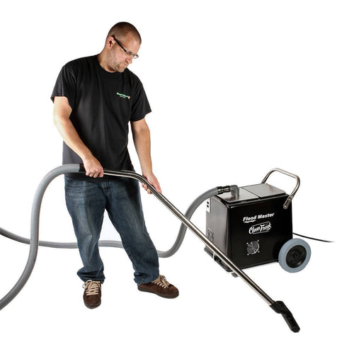 CleanFreak Flood  Master in Use Thumbnail